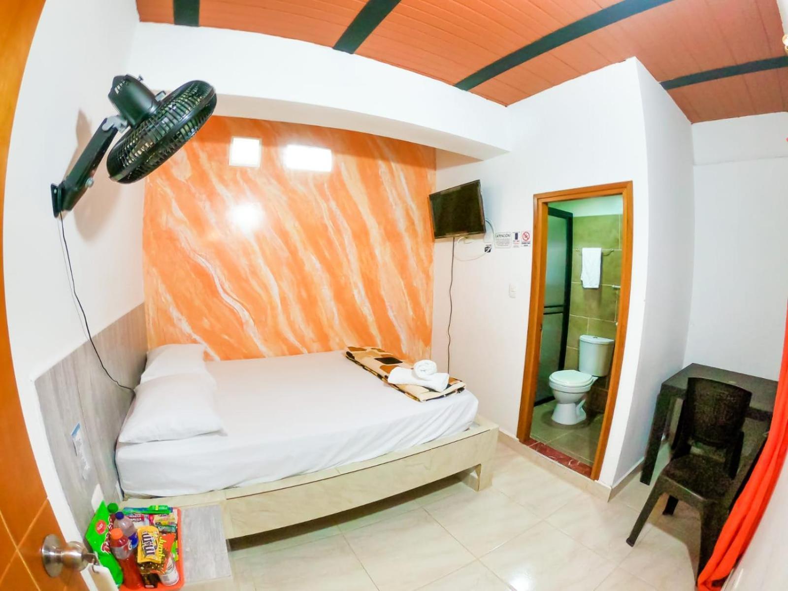 Jireh - Ant Hotel